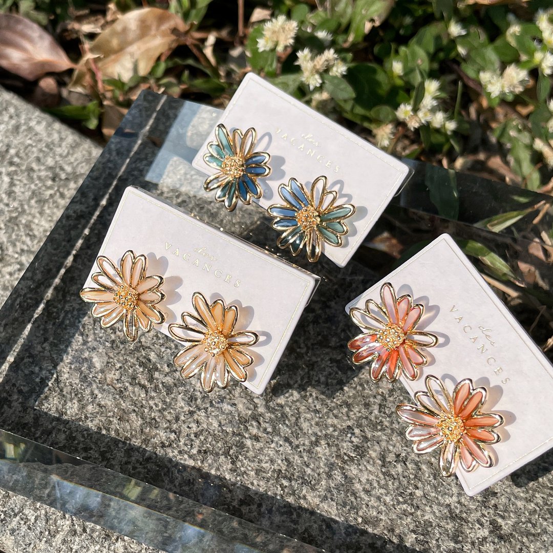 【日本制】浪漫渐层花耳环/纯钛针/不易过敏/可改夹 - 耳环/耳夹 - 铜/黄铜 多色