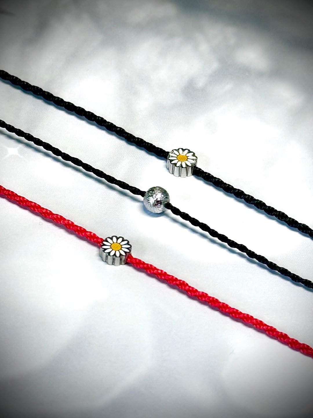 好事成双 - 小雏菊天铁蜡绳手环/医疗钢/瑞典天铁/镍铁陨石 - 手链/手环 - 水晶 红色