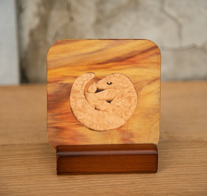 镶花工艺杯垫-台湾森林动物系列-台湾穿山甲 - 杯垫 - 木头 橘色