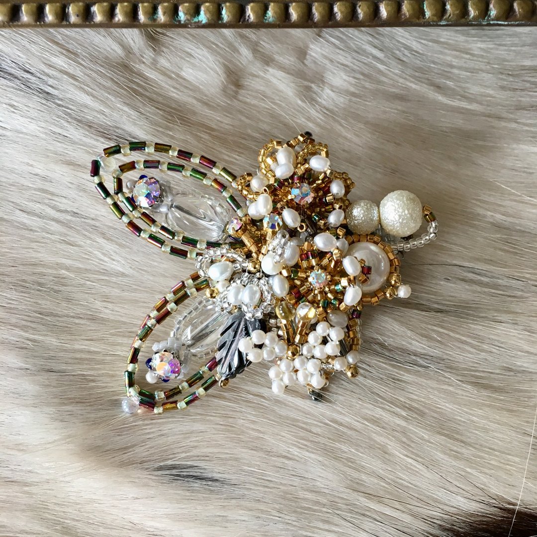 Butterfly and Pearl garden - 胸针 - 宝石 多色