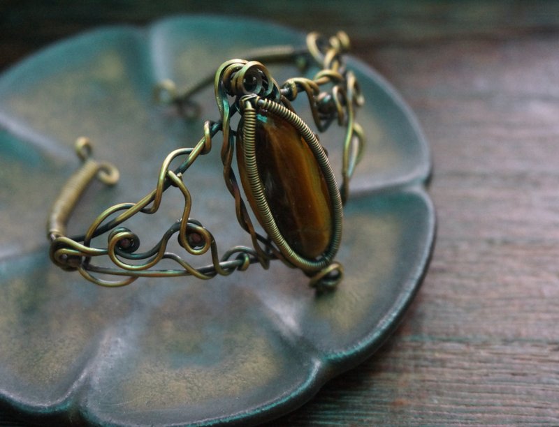 | MC |绕线虎眼石手镯 手工编织  复古 wire wrap - 手链/手环 - 宝石 