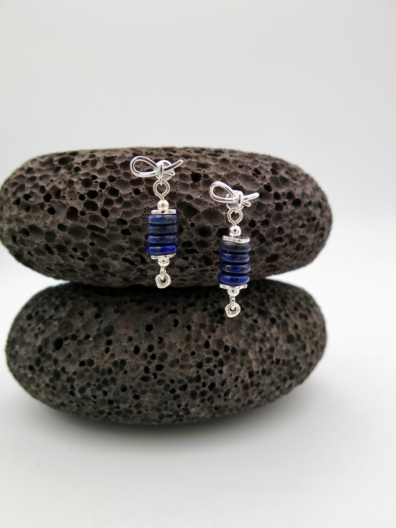 【礼物】COLE COOL简约百搭钮结青金石925银耳环 - 耳环/耳夹 - 半宝石 蓝色