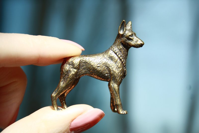 Doberman dog  dog - miniature statuette of brass, metal figurine - 摆饰 - 铜/黄铜 
