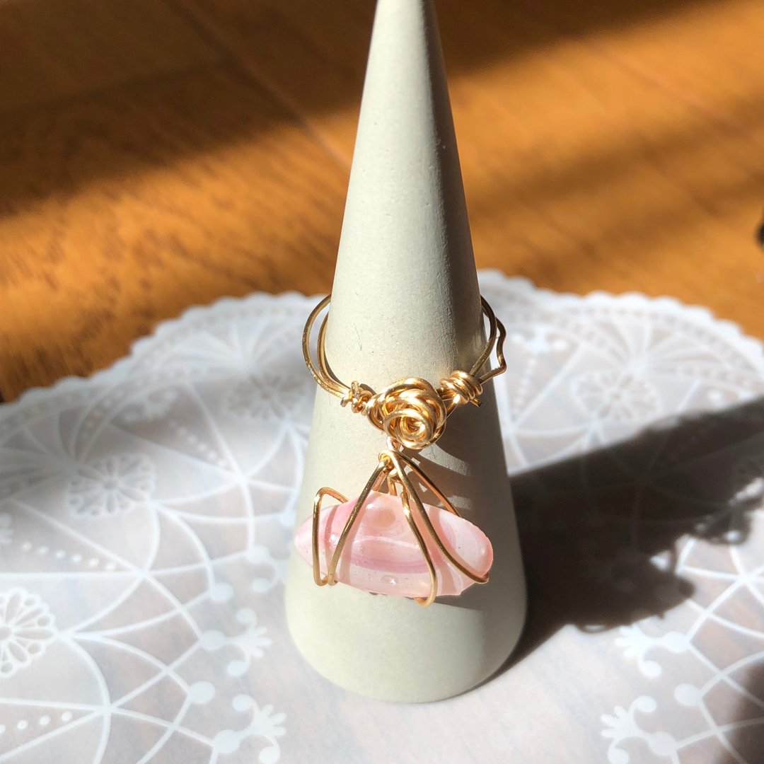 Cherry shell wire ring - 戒指 - 贵金属 粉红色
