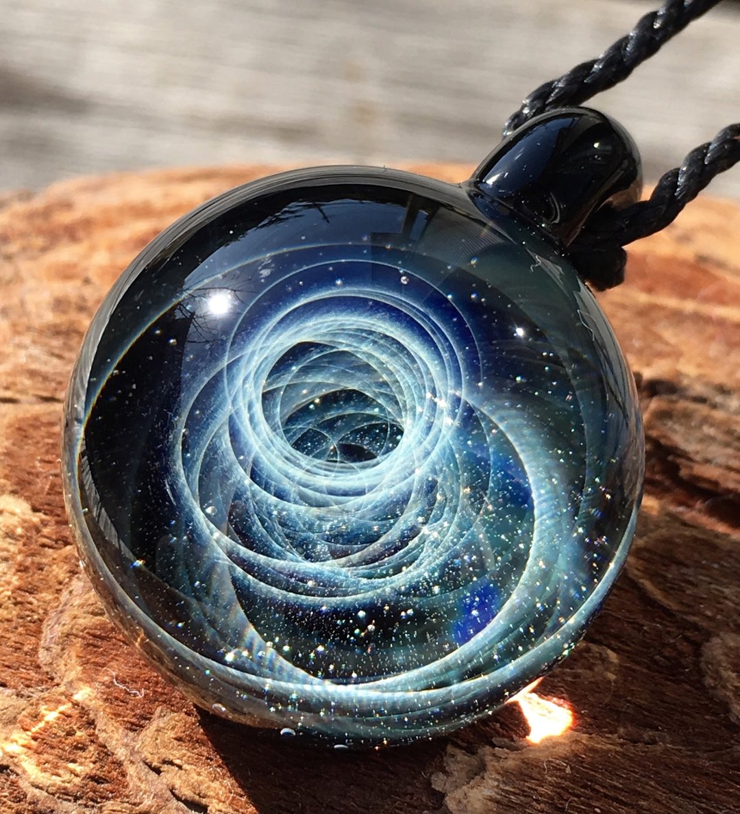boroccus 银河星云立体旋涡花样抗热玻璃 吊坠 - 项链 - 玻璃 黑色