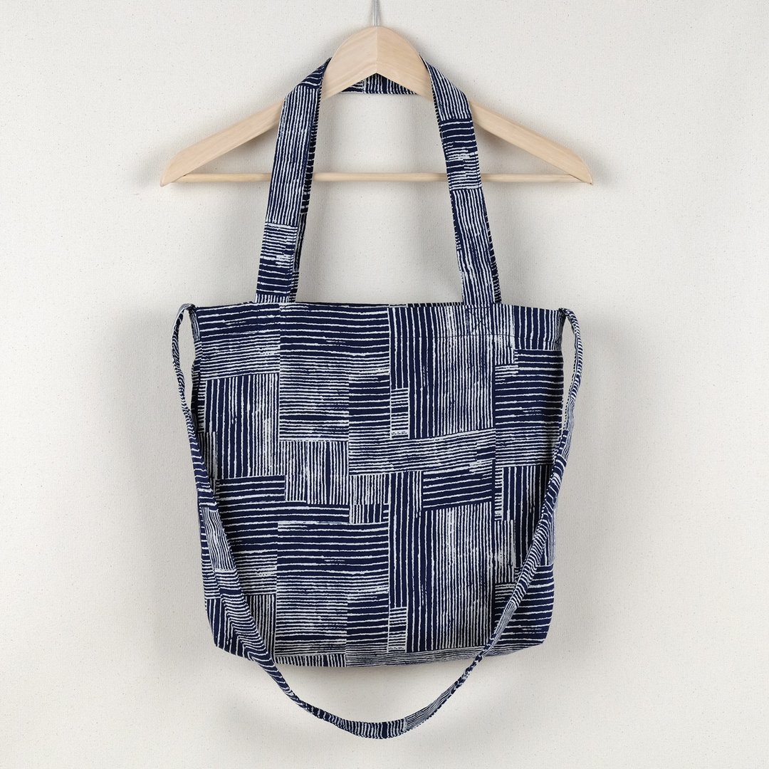[Limited] pocket linen navy stripes, graphics, 3-wire sling has two forms. - 侧背包/斜挎包 - 棉 蓝色