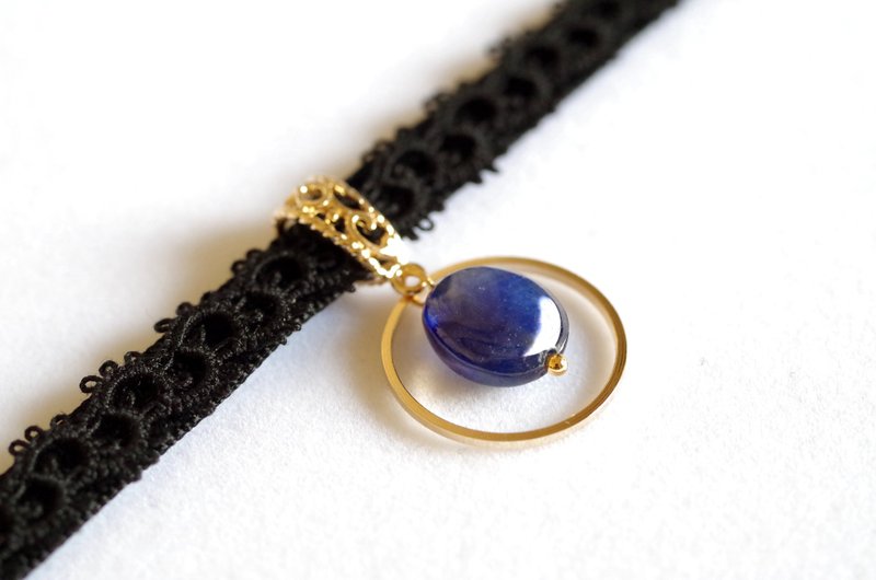 Choker blue sapphire with tatting lace and velvet ribbon - 项链 - 棉．麻 黑色
