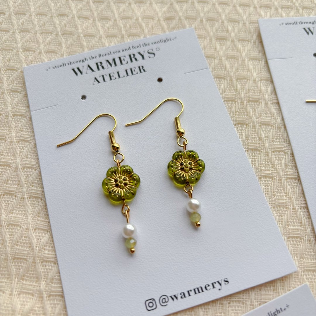 flower museum series earrings (yellow green) • 花卉博物馆 - 耳环/耳夹 - 压克力 绿色