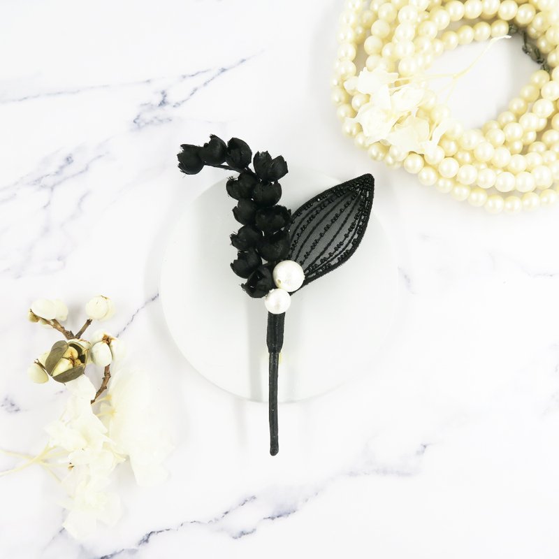 Corsage.| Noir. Lily of the valley. - 胸花/手腕花 - 其他材质 黑色