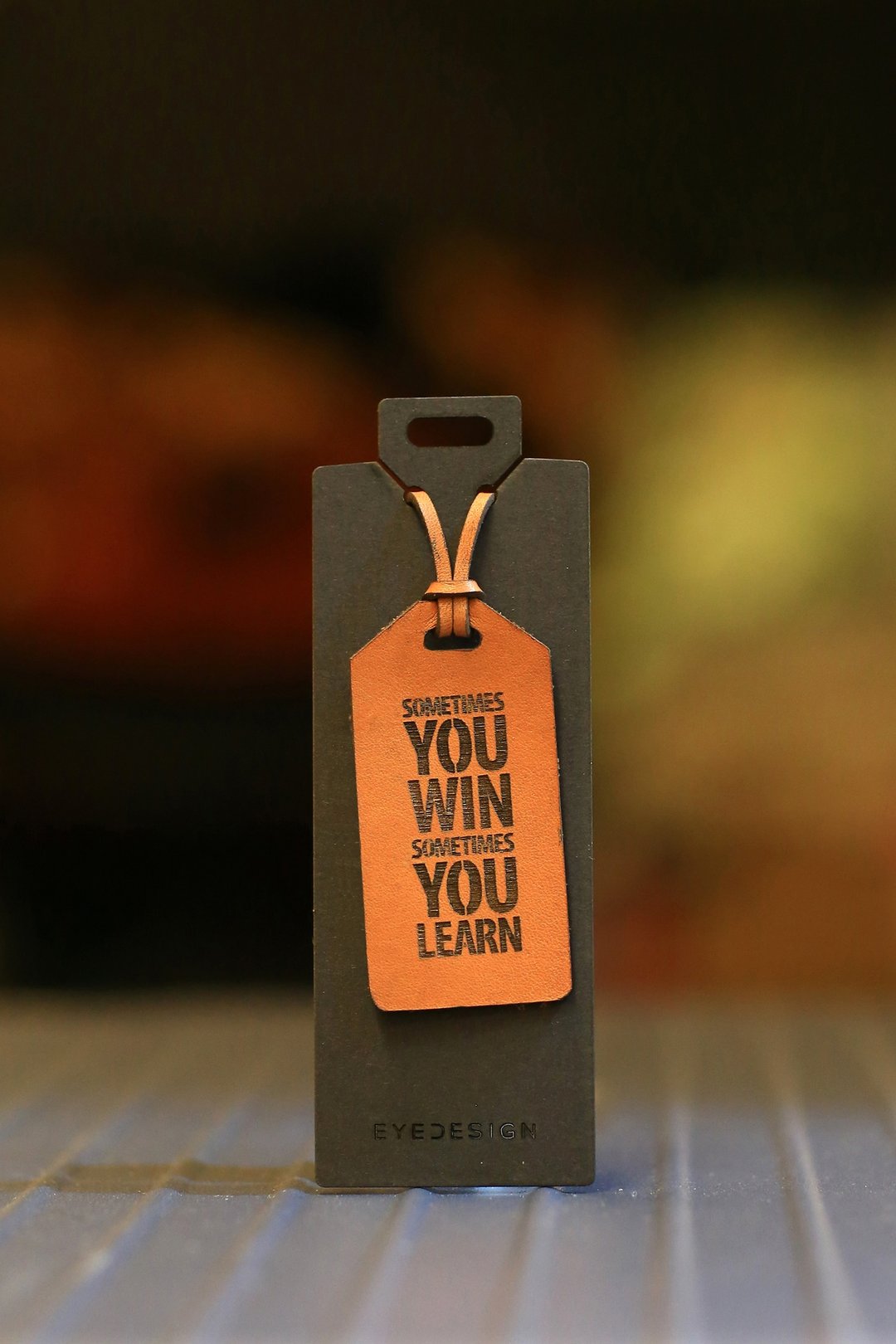 【eyeDesign看见设计】一句话皮革吊饰 Sometimes You Win Sometimes You Learn - 其他 - 真皮 咖啡色