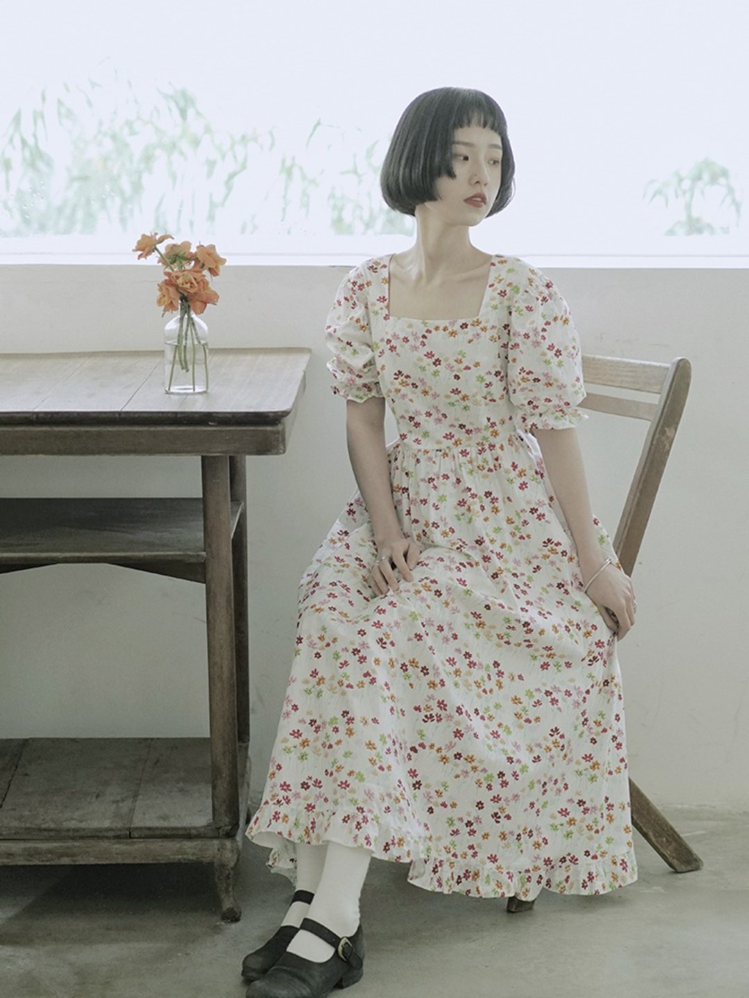 清新碎花 燈籠泡泡袖方領復古少女洋裝 短袖高腰宮廷大裙擺連身裙 - 洋装/连衣裙 - 棉 白色