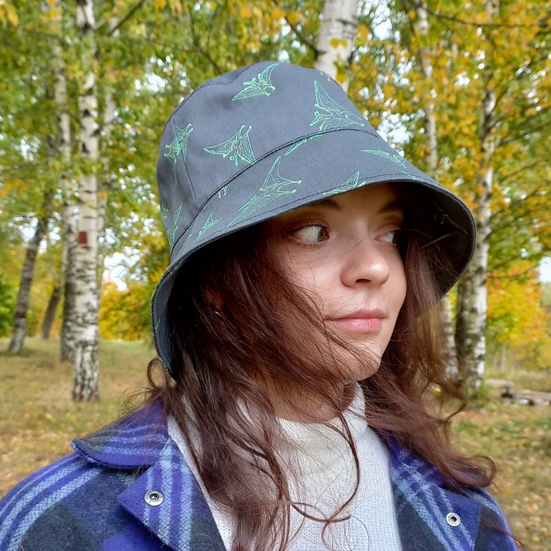 印有恐龙图案的棉质渔夫帽。夏日遮阳帽。带有翼龙图案的渔夫帽。 - 帽子 - 棉．麻 多色