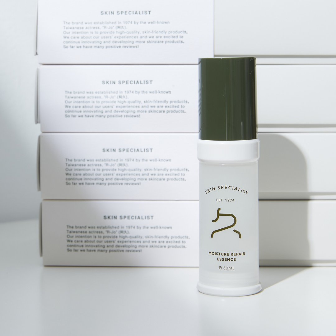 久诚媄 - 润泽保湿精华液 30ml - 精华液/安瓶 - 其他材质 透明