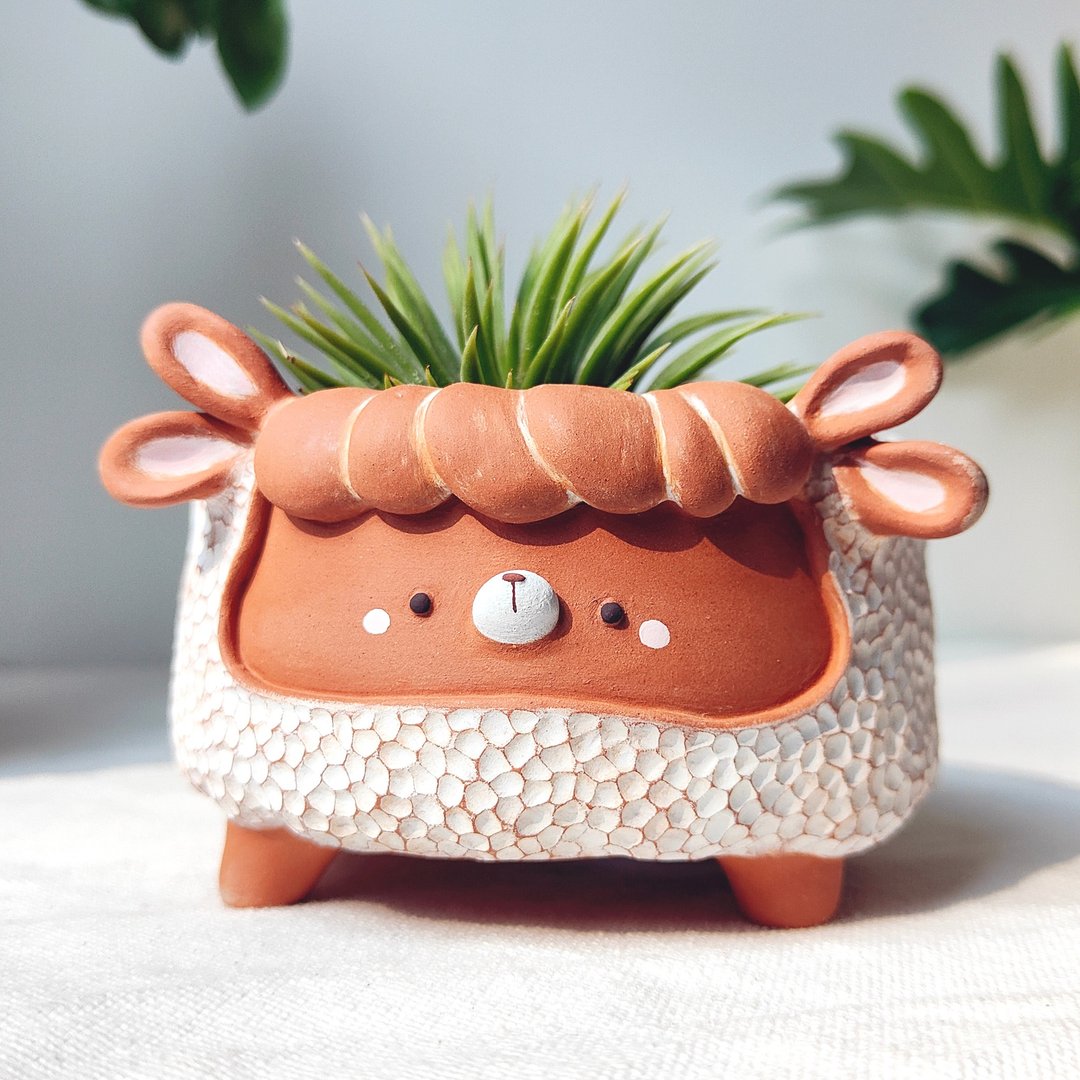 Four ears bunny planter. Handmade terracotta 花 - 花瓶/陶器 - 陶 
