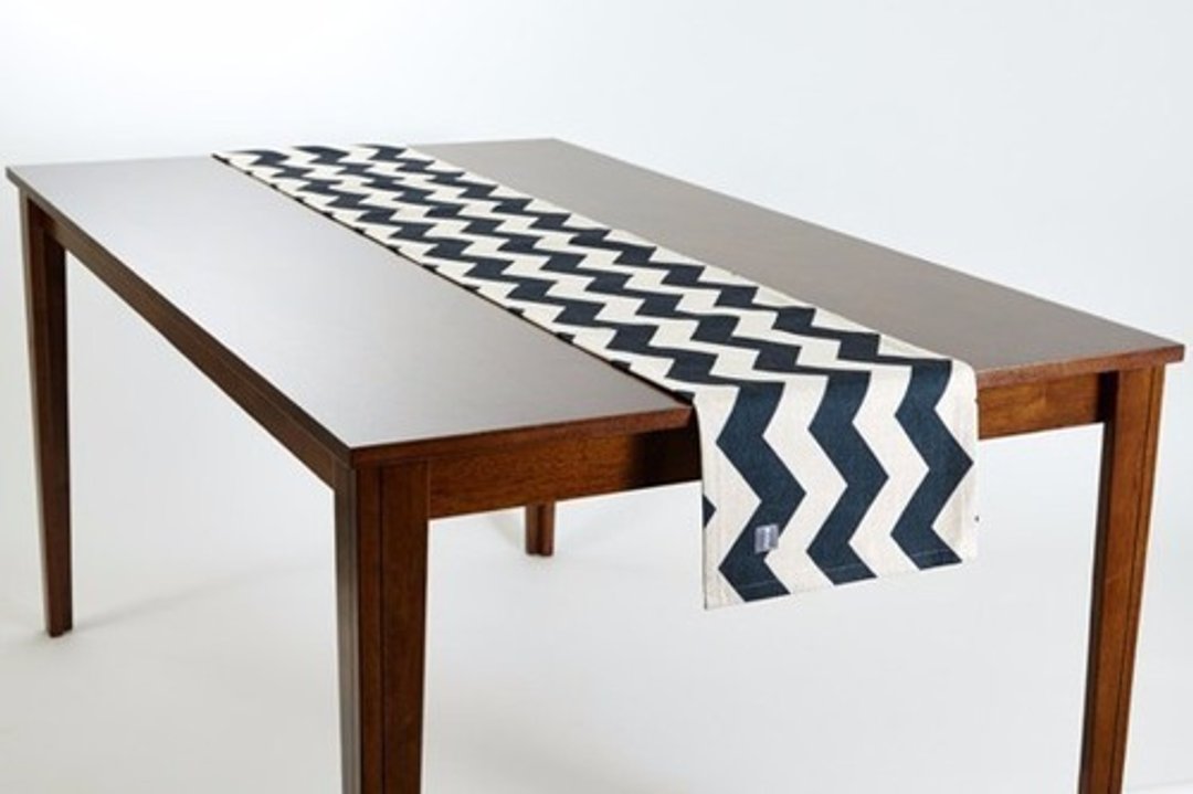 Table Runner Scandinavian pattern Black chevron Natural Linen 183 × 30cm jubileetabletr017 - 杯垫 - 棉 