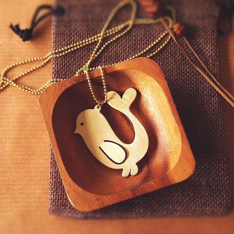 Curly tail bird brass necklace - 项链 - 铜/黄铜 金色