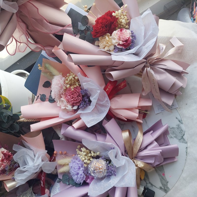 one & only不凋康乃馨花束 韩式康乃馨永生花束  母亲节礼物 - 摆饰 - 植物．花 多色