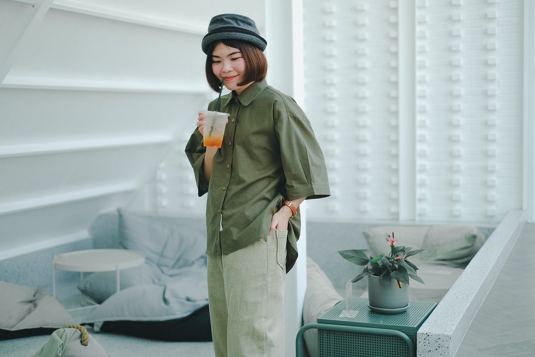 Oliver 麻质 oversize 环保绿色衬衫 - 女装衬衫 - 棉．麻 绿色