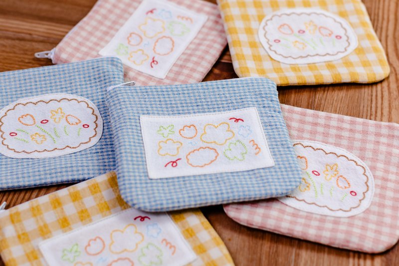 小花格纹收纳袋 - 化妆包/杂物包 - 棉．麻 多色