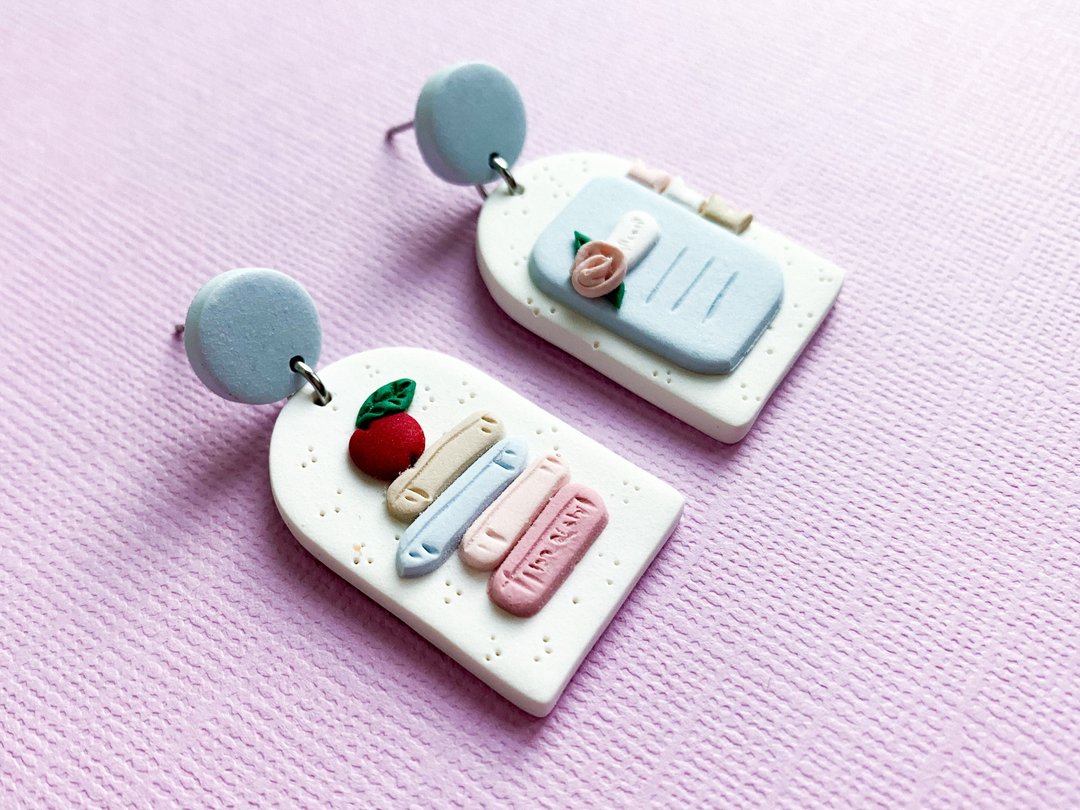 Teacher Clay Earrings - 耳环/耳夹 - 粘土 白色