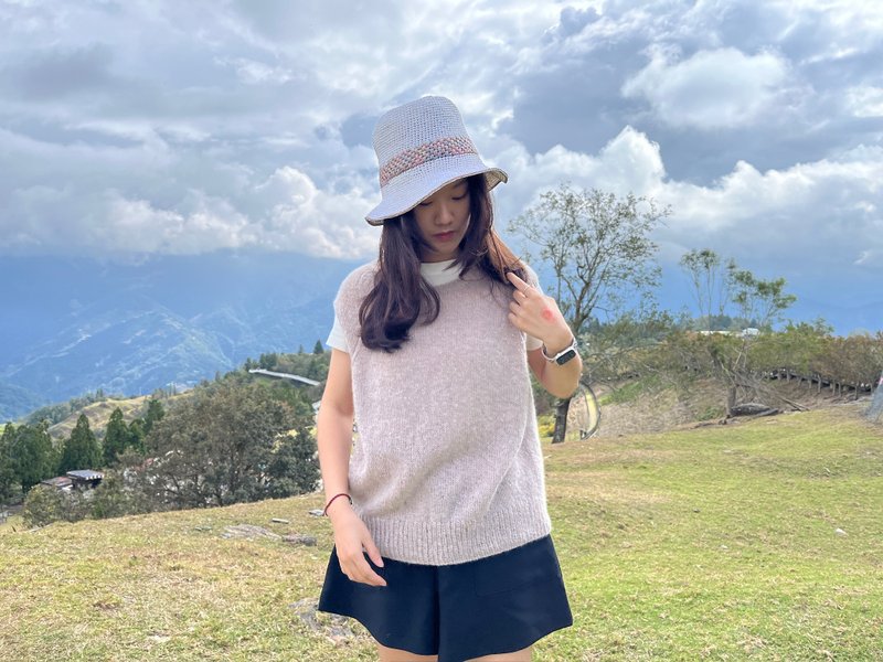 手作背心。粉肤色+浅灰。圆领宽松包袖中长版背心。高档线材编织 - 女装背心 - 羊毛 