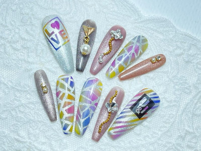 穿戴甲/穿衫甲/手工绘制/彩虹猫眼闪钻 - 指甲油/指甲贴 - 其他材质 