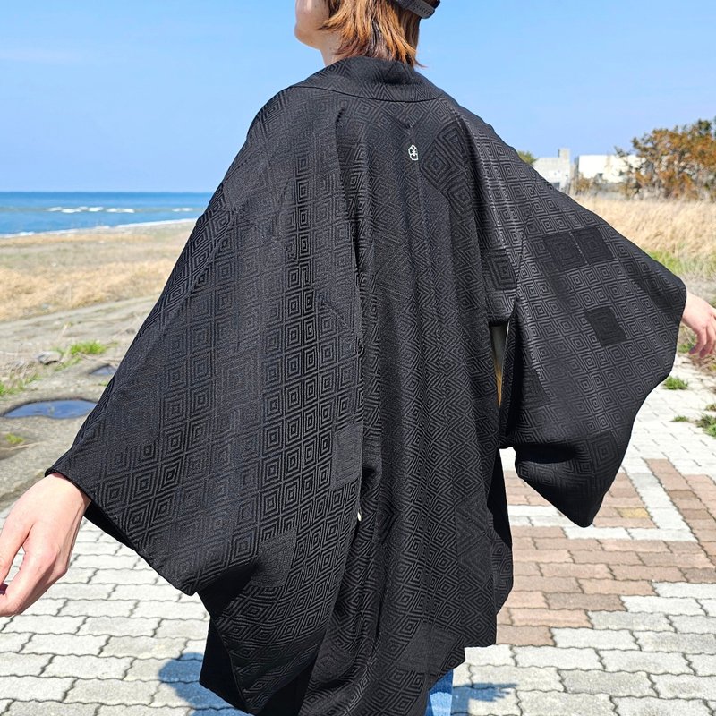 复古黑色羽织 / 几何菱形编织 / 和服外套/极简节日 - 男装外套 - 丝．绢 黑色