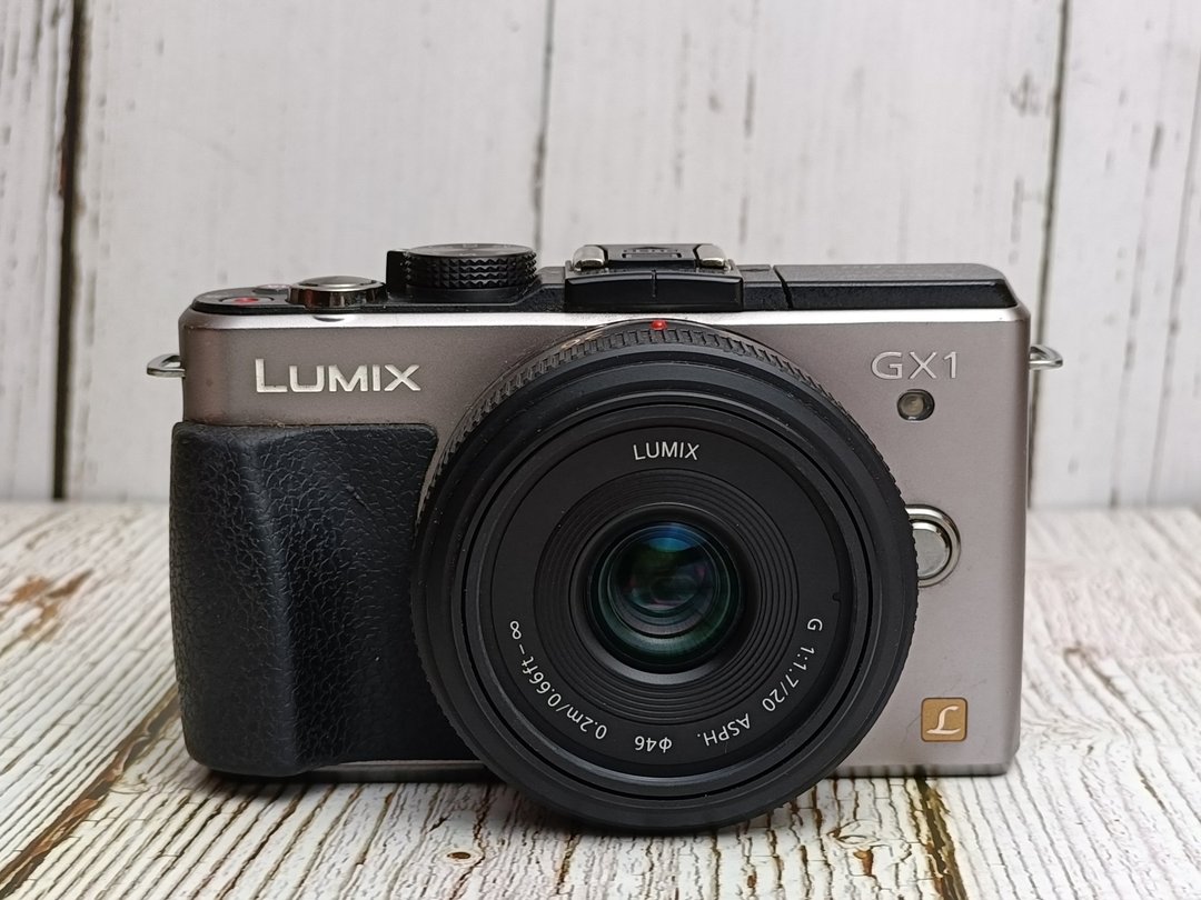 Panasonic GX1 镜头20 mm F1.7 无反数位相机 - 相机 - 其他金属 黑色