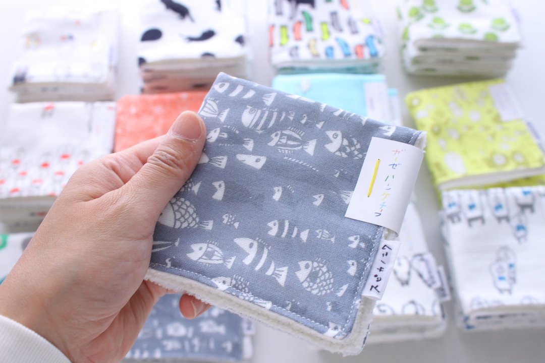 spicanoniwa handkerchief / muu-chan and fish / mini towel type - 手帕/方巾 - 棉 灰色