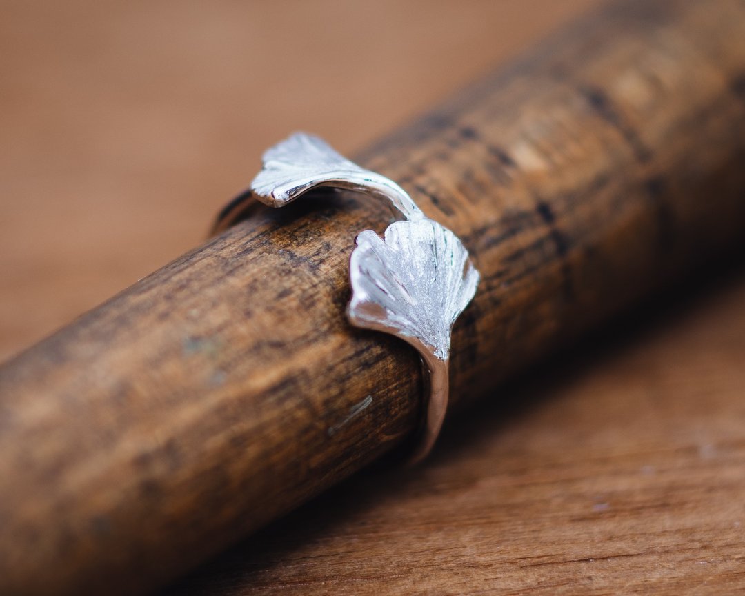 Gingko ring - Platinum ring - Japanese leaf ring - thin ring - Symbolic ring - 戒指 - 贵金属 绿色