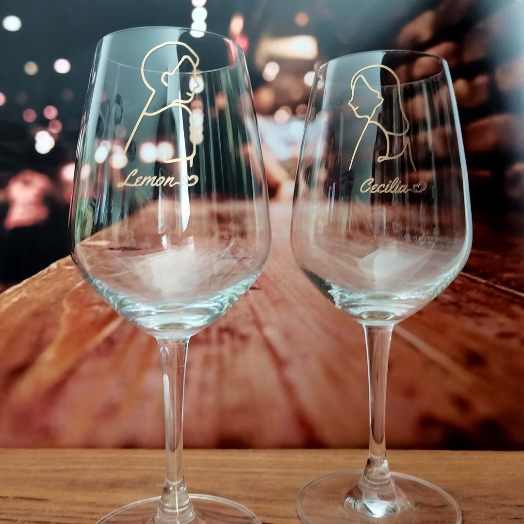 Minimalist | 情侣线条雕刻红酒对杯 简单爱系列情侣礼物纪念礼物 - 酒杯/酒器 - 玻璃 