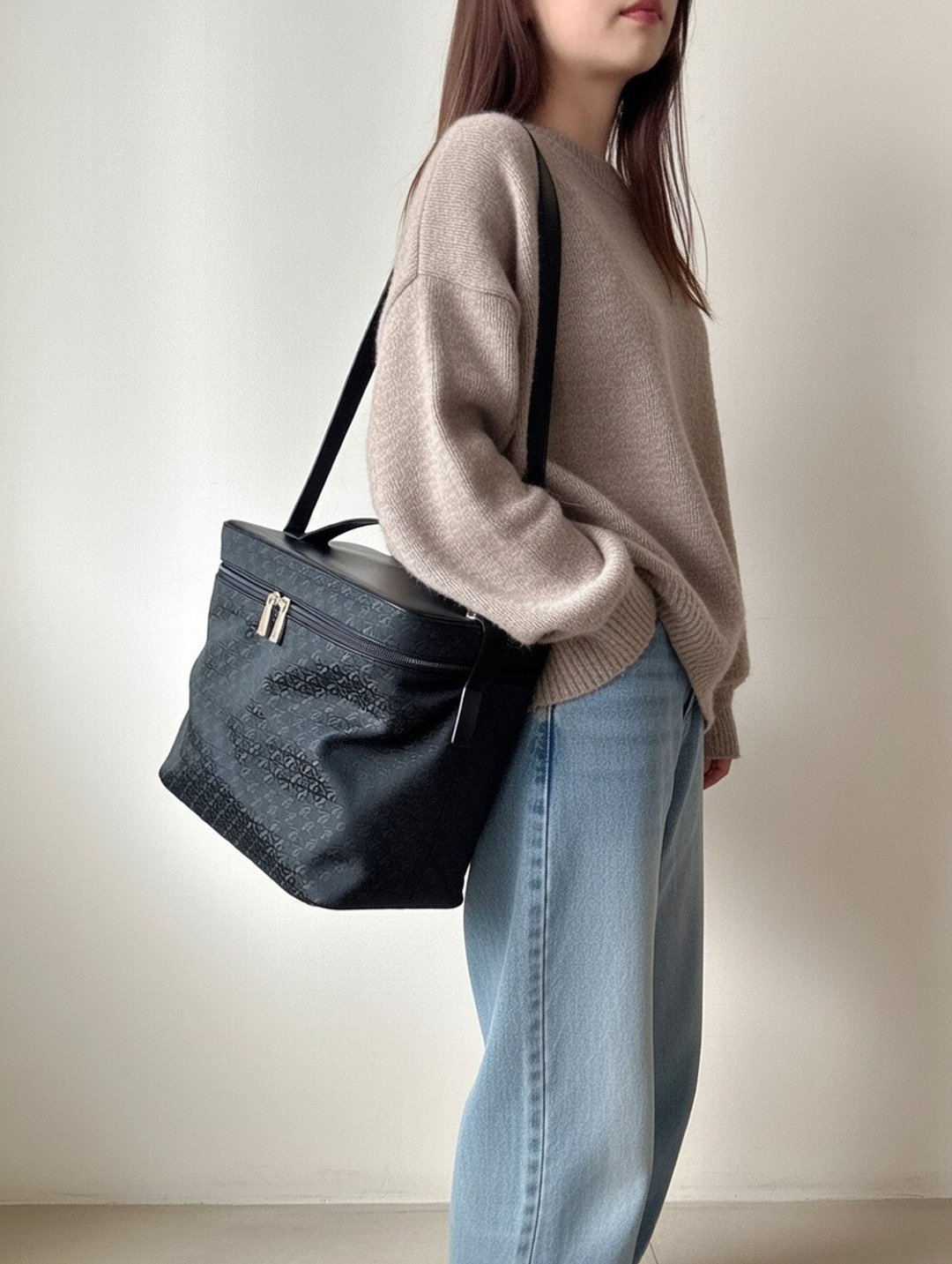 中古名牌 Loewe 罗意威 老花图案 化妆盒手袋 化妆师工作包 手提 - 侧背包/斜挎包 - 真皮 黑色
