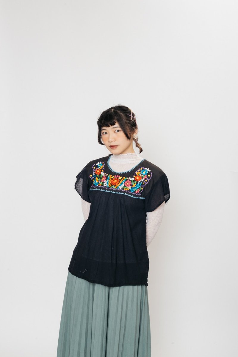 墨西哥刺绣上衣.Mexican Blouse【初恋贩卖所】Vintage.A1065 - 女装上衣 - 棉．麻 黑色