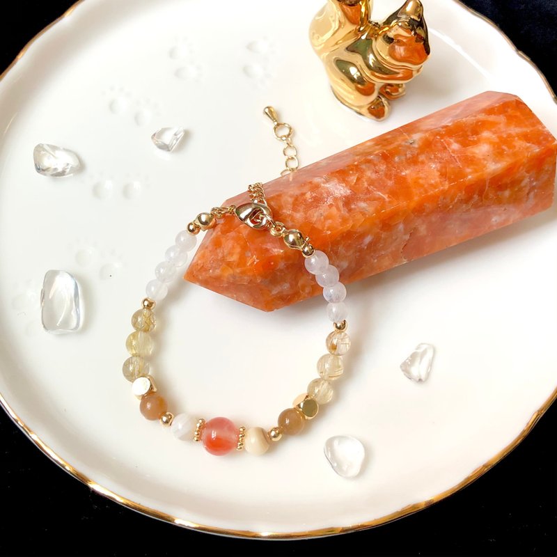 枫—冰飘南红玛瑙 夜光贝 太阳石 金发晶 月亮石 14k包金水晶手链 - 手链/手环 - 水晶 金色