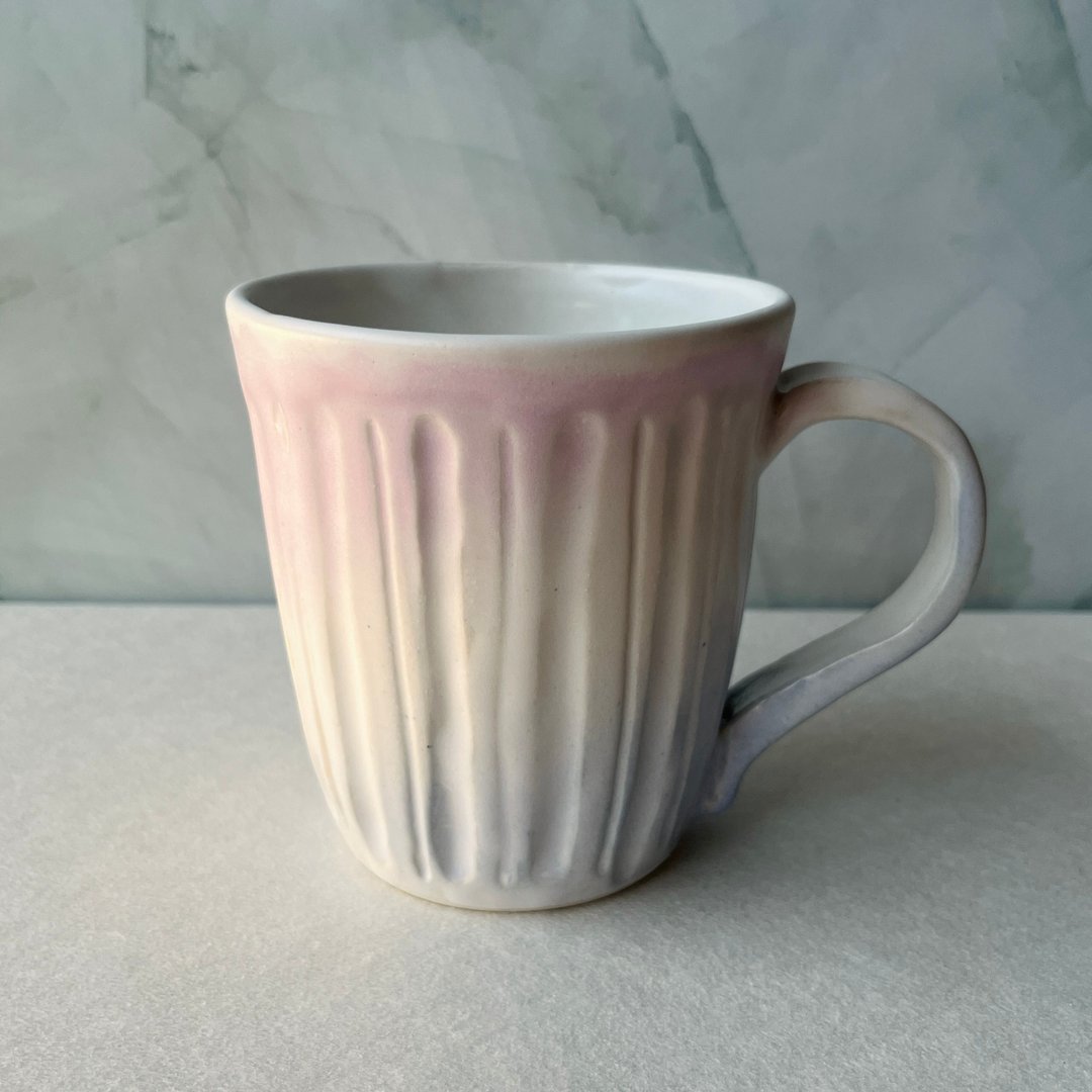 童心未泯。手工陶瓷马克杯 大容量 茶杯 咖啡杯 新年礼物 - 其他杯子 - 陶 多色