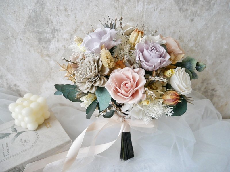 自然型手绑不凋捧花【沙棕肤粉】永生花/拍婚纱/登记结婚花束 - 干燥花/捧花 - 植物．花 灰色