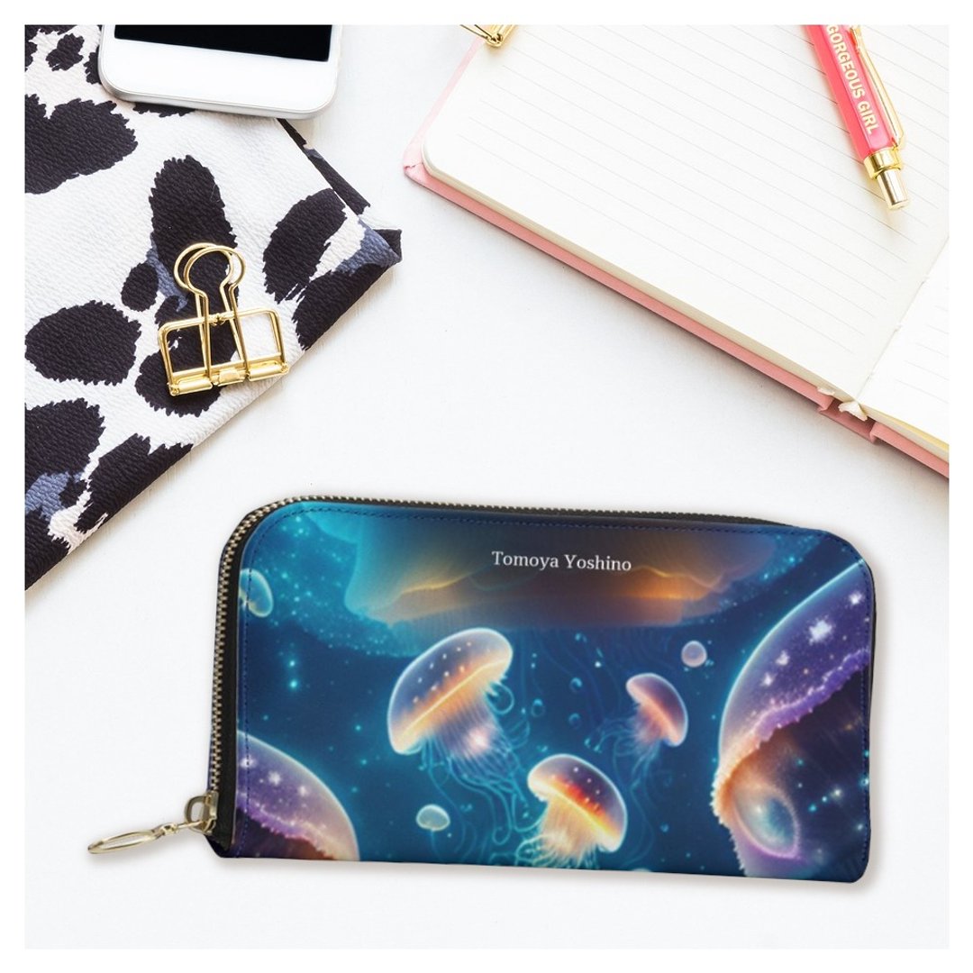 宛如宇宙般的深海中游动的梦幻可爱、闪耀霓虹色彩的水母 长夹式小包 真皮 - 皮夹/钱包 - 真皮 多色