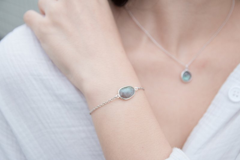 不规则切面拉长石手链 - 手链/手环 - 纸 蓝色