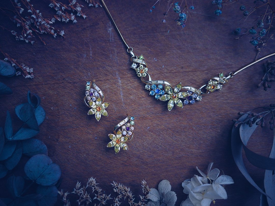 Coro 流星花彩套组－项链耳环－美国古董首饰 Vintage Jewelry - 项链 - 其他材质 
