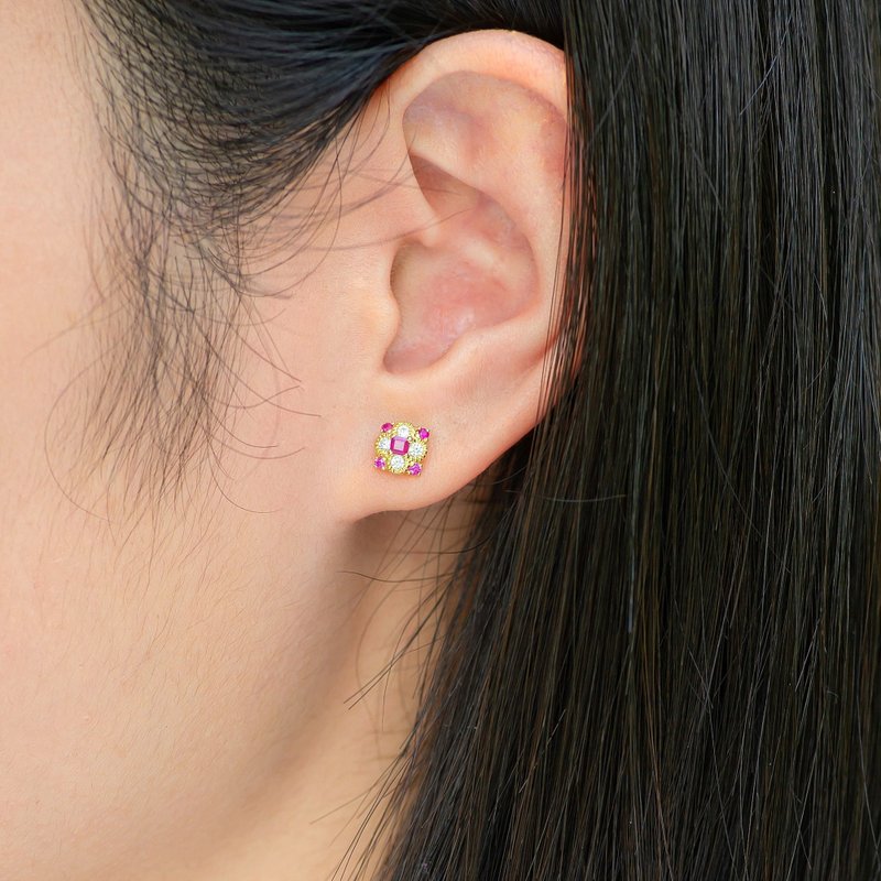 公主方红宝石钻石18K耳钉 文艺复兴风格 - 耳环/耳夹 - 贵金属 红色