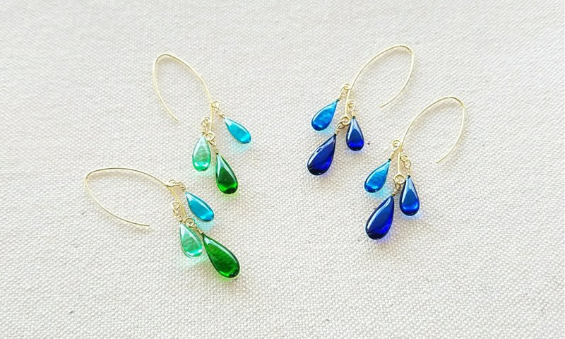 drops キラキラ雫のフックピアス - 耳环/耳夹 - 树脂 蓝色