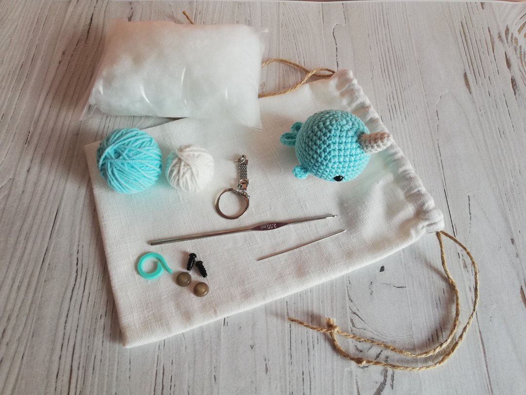 Crochet kit beginner keychain, crochet narwhal, crochet keychains - 编织/刺绣/羊毛毡/裁缝 - 其他金属 蓝色