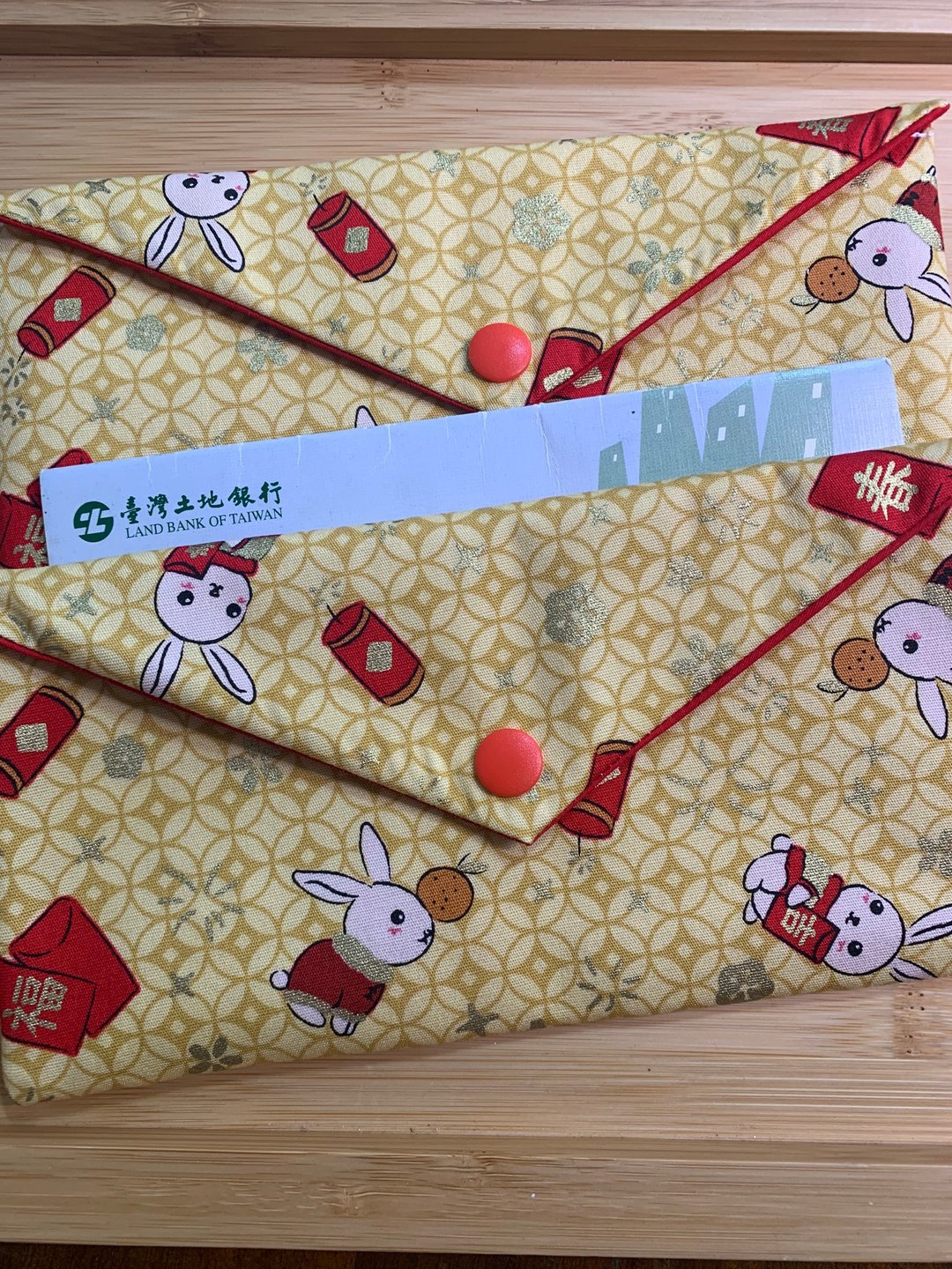 文青风开运印章加厚袋-钱兔似锦 暖阳黄 礼物 加厚收纳 口红袋 - 皮夹/钱包 - 棉 黄色