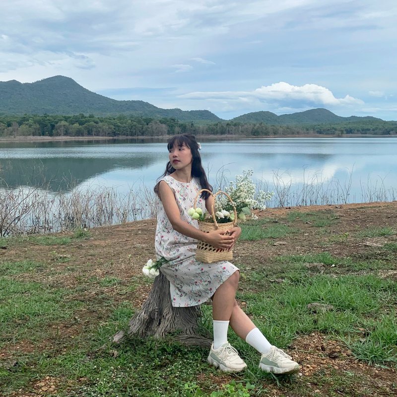 后绑带无袖连身裙 - 洋装/连衣裙 - 聚酯纤维 多色