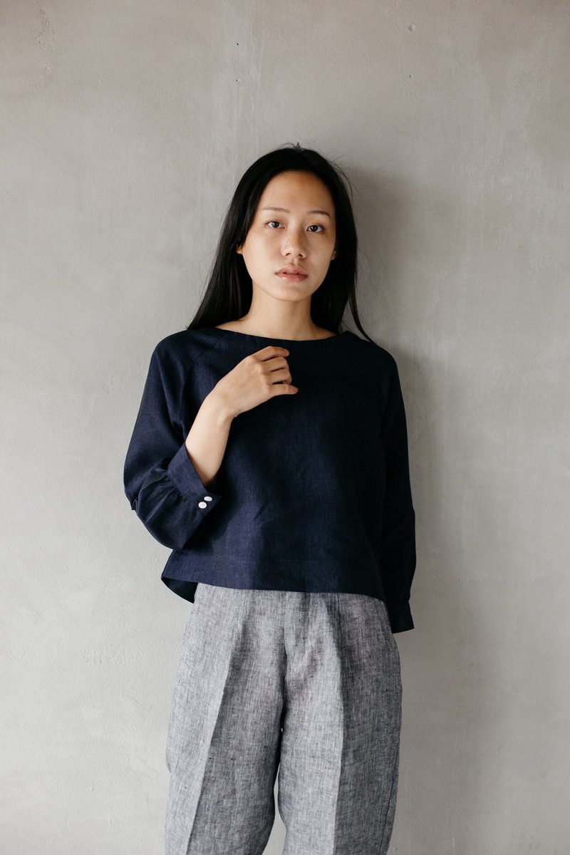 极简亚麻制圆领上衣-深蓝色 - 女装上衣 - 棉．麻 蓝色