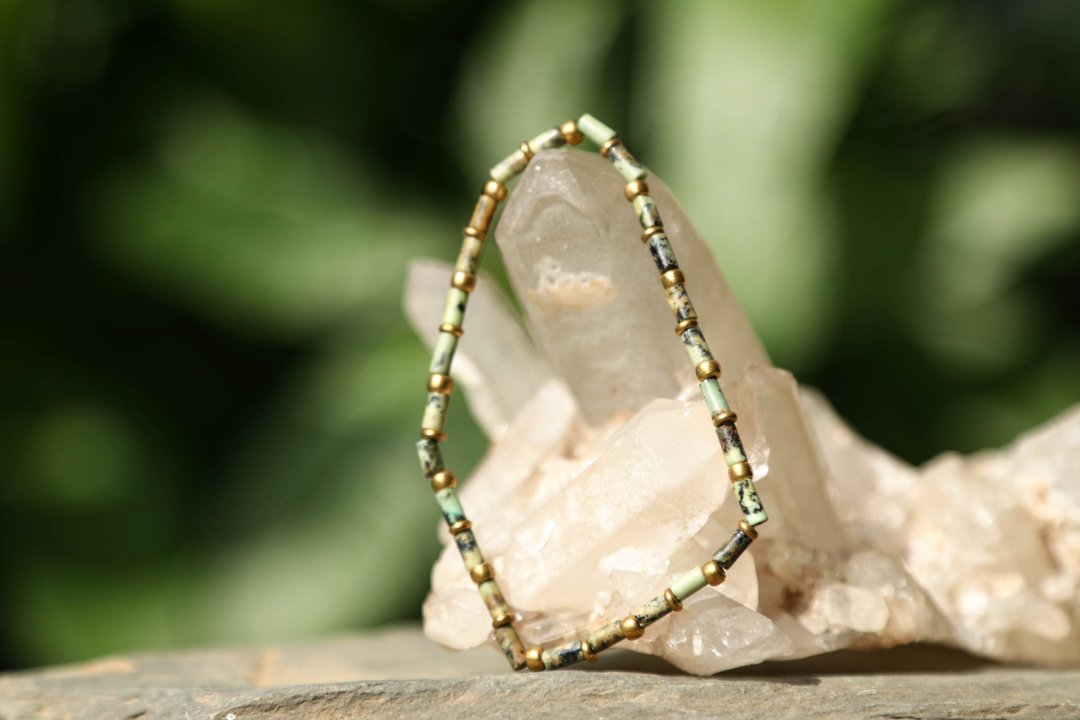 【手环系列】百搭 两款 2x4mm 非洲绿松石手环 黄铜款 - 手链/手环 - 宝石 绿色