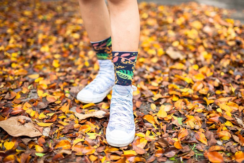 【小创袜】宝岛咖印 - 百步蛇 蛇袜 登山袜 健行袜 运动袜 黑橘色 - 袜子 - 环保材料 黑色