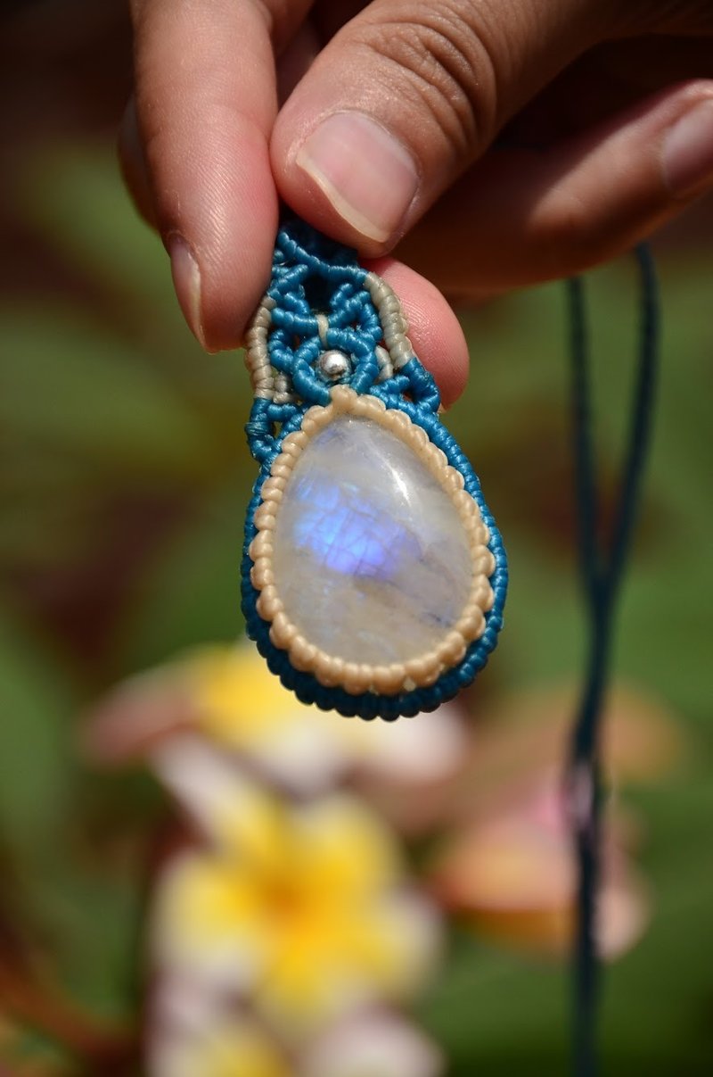 天然水晶月光石花边编织项链 - 项链 - 宝石 白色