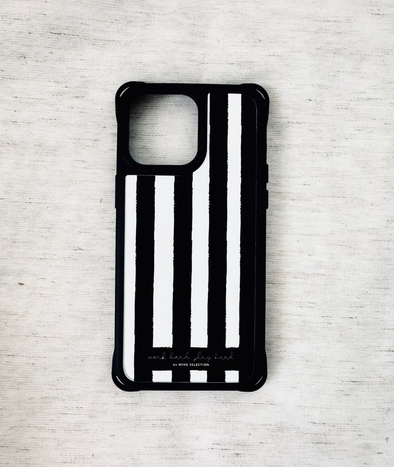 【MISIAxMING SELECTION】限量时尚黑白条纹四角防护超薄磁吸手机 - 手机壳/手机套 - 压克力 