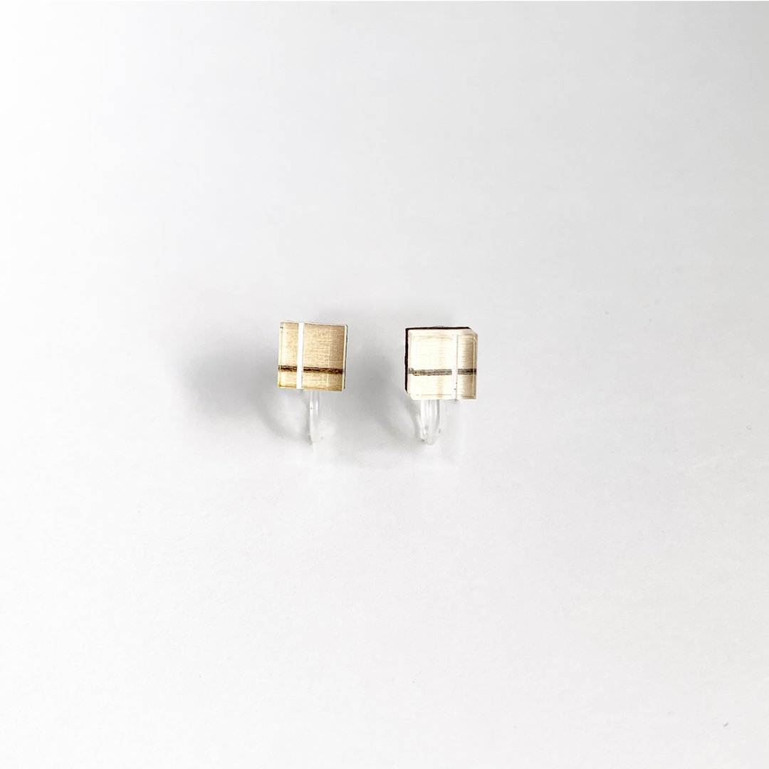 Grid mini Clip-On/ BLACK - 耳环/耳夹 - 木头 黑色